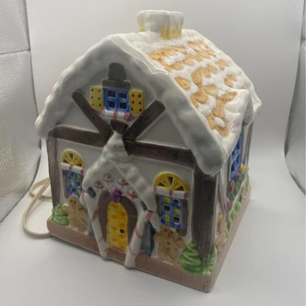 Vintage Mid Century Christmas Village Gingerbread House Lamp